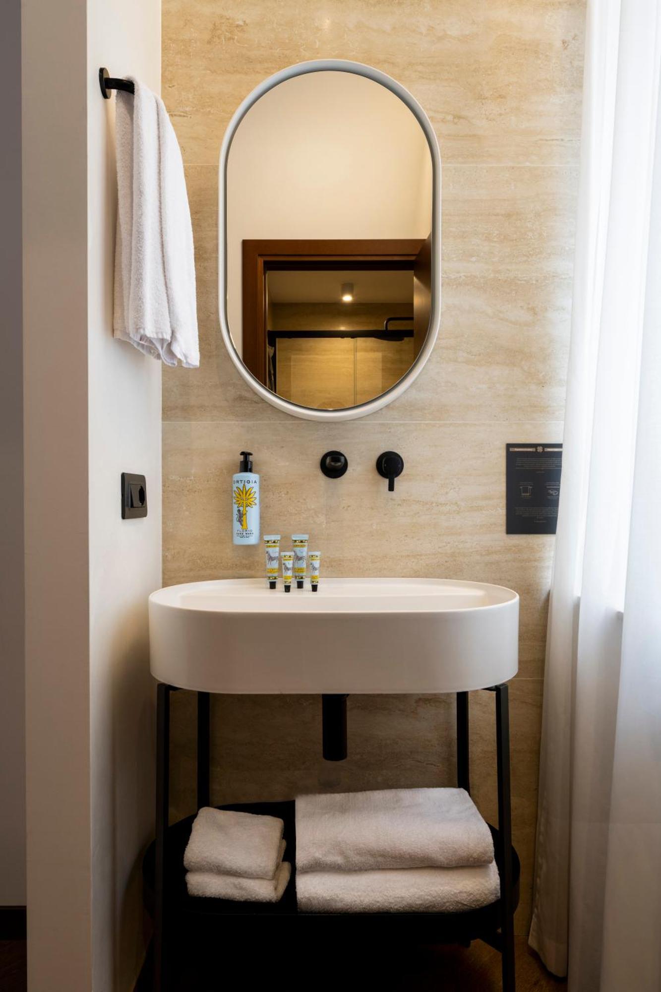 Boutique Hotel Piedra Rome City Centre Экстерьер фото